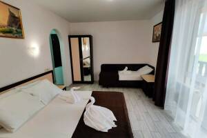 Изображение Изображение: Стандартный 4-местный с балконом #1 #3