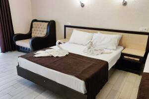 Изображение Изображение: Стандартный 3-х местный с балконом #1 #4