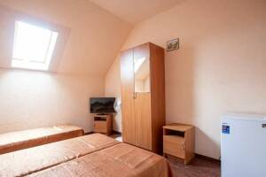 Изображение Изображение: Трехместный эконом, третий этаж #1 #8