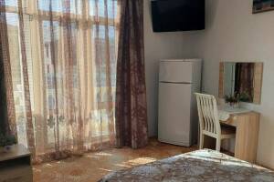 Изображение Изображение: Трехместный с удобствами с балконом 2 Этаж #1 #3