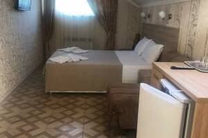 Изображение Изображение: Двухкомнатный номер на 3−4 чел. без балкона+1 доп #1 #2