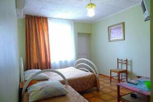 Изображение Изображение: 3-х местный номер со всеми удобствами #1 #3