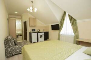 Изображение Изображение: Студия с мини кухней #1 #2