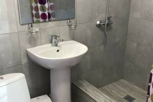 Изображение Изображение: 2 этаж № 4 четырехместный номер #1 #5