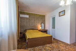 Изображение Изображение: 2-х местный полу люкс на 2 этаж (жёлтая комната) #1 #4