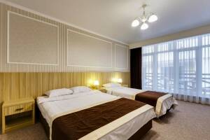 Изображение Изображение: 3-х местный номер «Комфорт» с балконом #1 #6