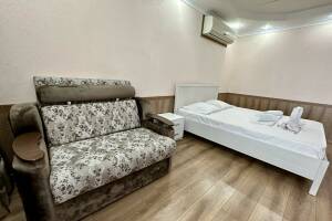 Изображение Изображение: Двухкомнатный на 6 чел с отдельным входом и кухней #1 #4