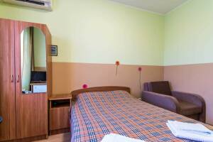 Изображение Изображение: 2-х мест. однокомн. помещ-е со всеми удоб. и балк #1 #1