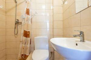 Изображение Изображение: Комната для 4чел.с удобствами, без балкона 1этаж #1 #7