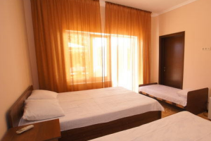 Изображение Изображение: 4-х местный номер с удобствами #1 #4