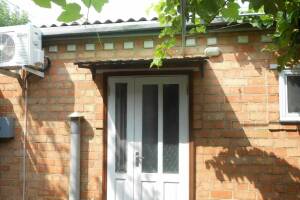 Изображение Изображение: 2- 3 — местный домик во дворе #1 #2