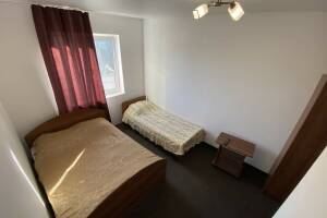 Изображение Изображение: 3-х местный номер комфорт #1 #2