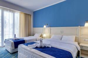 Изображение Изображение: 3-х местный номер с балконом #1 #18