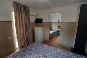 Изображение Изображение: Трехместная комната Стандарт с балконом #1 #9