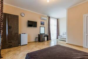 Изображение Изображение: 3-х местный номер #1 #2