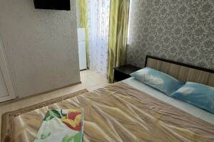 Изображение Изображение: Двухместный номер Люкс № 6 на 2 этаже с балконом #1 #2