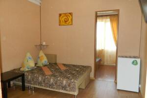 Изображение Изображение: Двухком.4-х.мест. номер с удоб-ми балконом кухней #1 #2