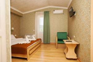 Изображение Изображение: 2-х местный «Люкс» с доп. местом и с балконом #1 #3