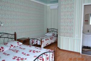 Изображение Изображение: 4-х местных номер с удобствами #1 #2