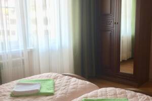 Изображение Изображение: Трехместный номер c удобствами #1 #2