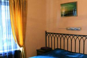 Изображение Изображение: Номер Готика двухместный (2+1) #1 #2