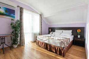 Изображение Изображение: 3-х местный «Стандарт» с балконом 1 корпус #1 #3