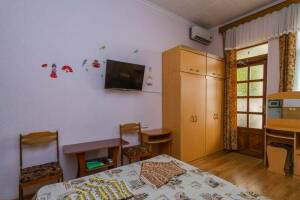 Изображение Изображение: № 3 С выходом на общий балкон, боковой вид на море #1 #3