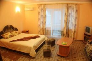 Изображение Изображение: 3-х местный с несовмещенным WC номер № 4 #1 #2