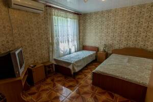 Изображение Изображение: 4-х местный номер «Комфорт» #1 #4