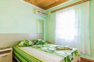 Изображение Изображение: Двухкомнатый 4−5 -ти местные номера #1 #3