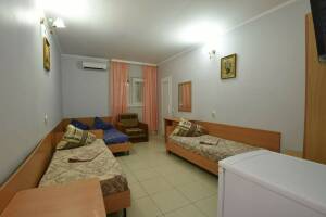 Изображение Изображение: 4-х местные номера корпус № 1 #1 #2