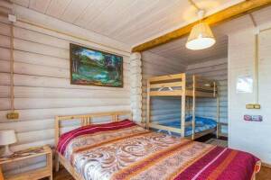 Изображение Изображение: Номера в деревянном срубе #1 #2