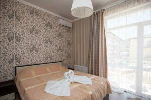 Изображение Изображение: 4-х местный 2-х комнатный «Люкс» с балконом #1 #3