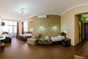 Изображение Изображение: Люкс 5-местный с французским балконом, к. Палермо #1 #13