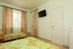 Изображение Изображение: Трехместный номер с удобствами #1 #3