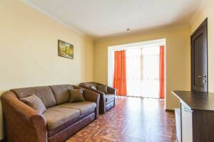 Изображение Изображение: Двухкомнатный семейный номер (категория 3*) #1 #3