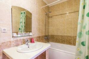 Изображение Изображение: 2-хкомнатный Комфорт с балконом и доп. местами-3* #1 #5