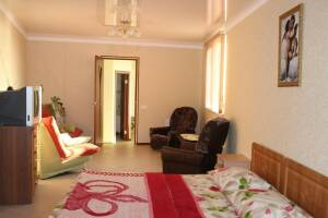 Изображение Изображение: 5-ти местный (2-х комнатный) номер с видом на море #1 #3