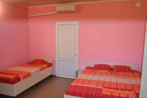 Изображение Изображение: 3-х местный номер с кухней #1 #2