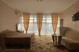 Изображение Изображение: Семейный номер с балконом (1, 3−4−5 этаж) #1 #5