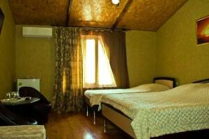 Изображение Изображение: № 10 Трехместный номер с доп. местом #1 #9