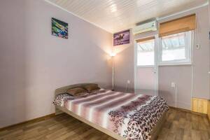 Изображение Изображение: Комната «Люкс» на 2−4 человека #1 #2