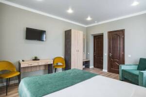 Изображение Изображение: Трехместный номер с удобствами в корпусе А #1 #3