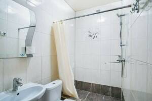 Изображение Изображение: Трехместный номер с удобствами в корпусе Б #1 #4