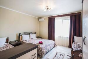 Изображение Изображение: Четырехместный номер с удобствами в корпусе Б #1 #7