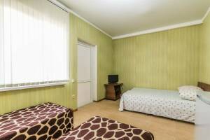 Изображение Изображение: Четырехместный «Полулюкс» с балконом #1 #8