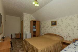 Изображение Изображение: Трехместный номер (4этаж 11 и 12 номера) #1 #2