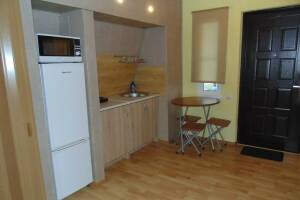 Изображение Изображение: Однокомнатный номер с кухней (3-й этаж) #1 #2