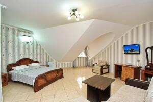 Изображение Изображение: Пятиместный номер без балкона #1 #9