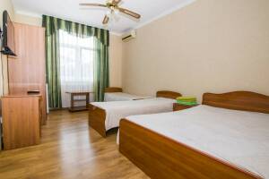 Изображение Изображение: № 2 4-х местная комната на 1 этаже #1 #2